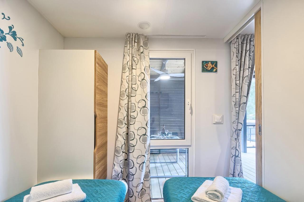 Total Escape Mobile Bianca Camp Porton Biondi Ferienhaus Rovinj