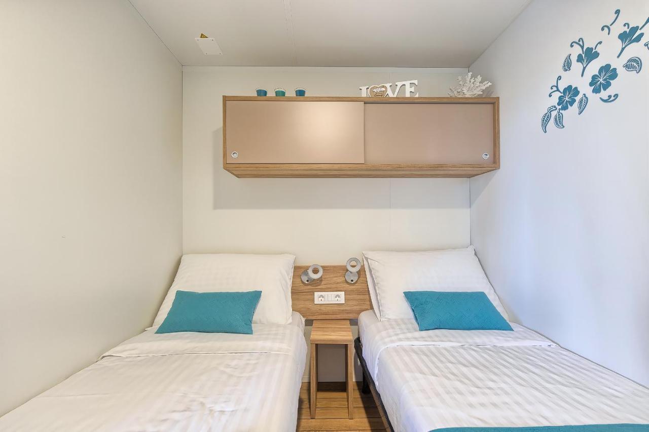 Total Escape Mobile Bianca Camp Porton Biondi Ferienhaus Rovinj
